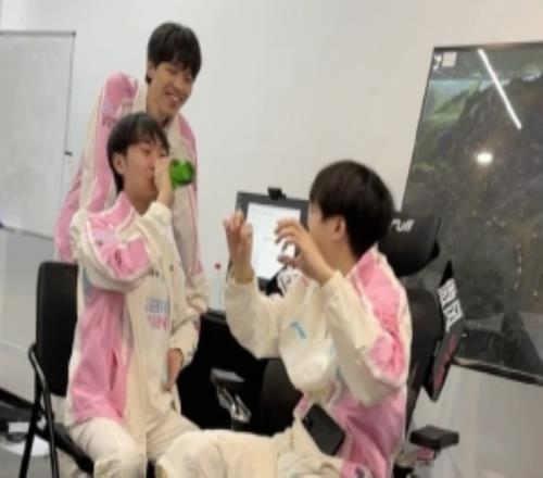 亚残运会皮,划艇赛王珊,珊获银牌,广州赛马会,赛程安排,赛马赛事,马匹资料,赛事动态